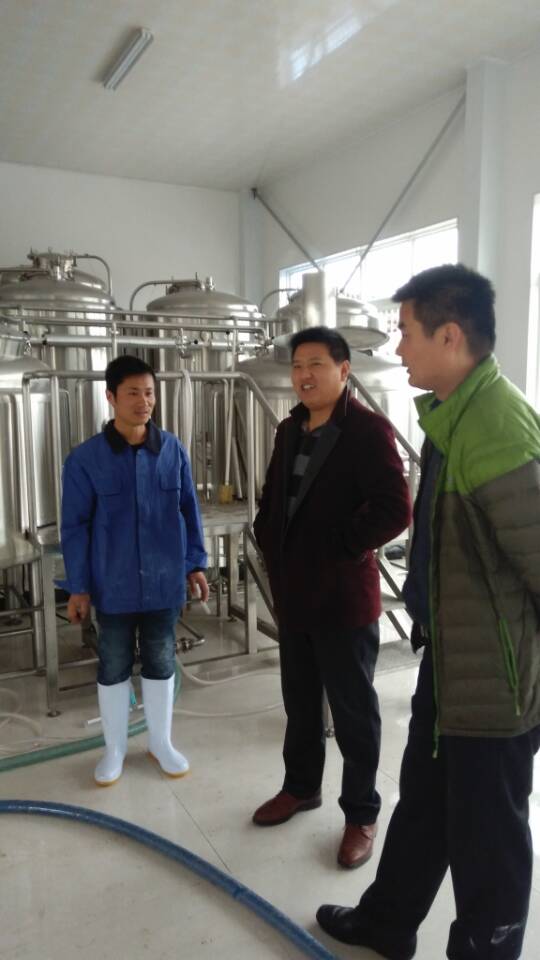 A Busy Brewing Day! Craft Brewing Equipment in China